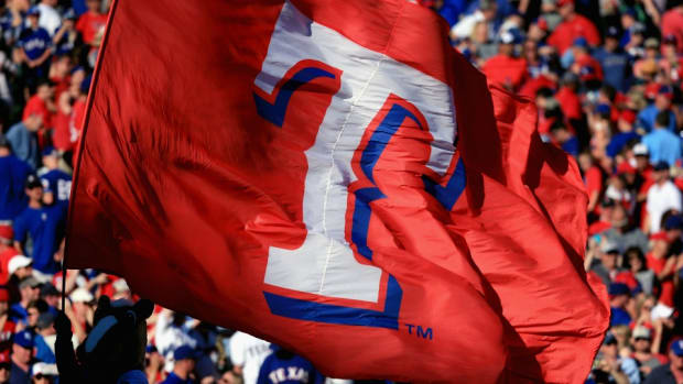 texas-rangers-old-fan-first-pitch.jpg